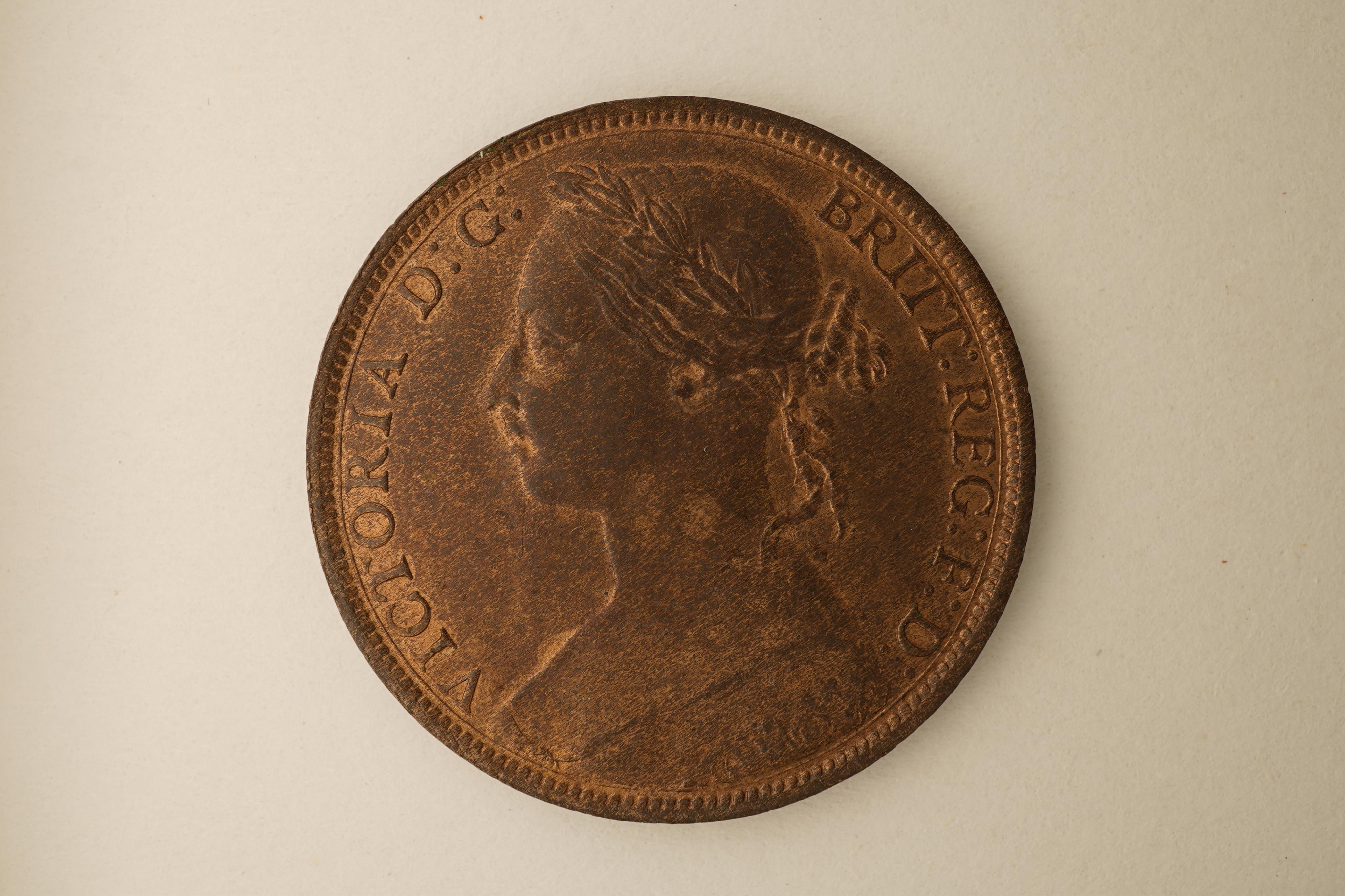 British coins, Victoria, three bronze pennies;, 1885, Fr. 121, Gouby dies R/r, EF, toned, some lustre, 1886, Fr. 123, Gouby dies R/r, EF, lustre, 1887, Fr. 125, Gouby dies R/r, EF, lustre.